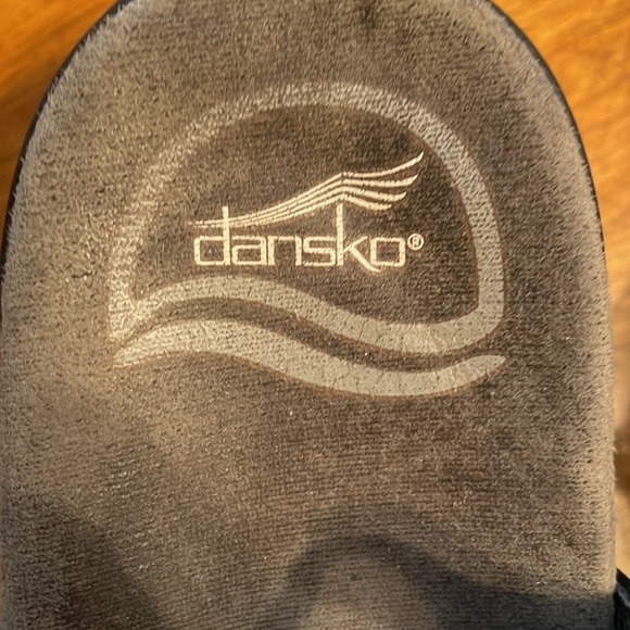 2 for price of 1! Really LOVED & USED 2 pr Patent LEATHER DANSKO clog SANDALS - Picture 8 of 8